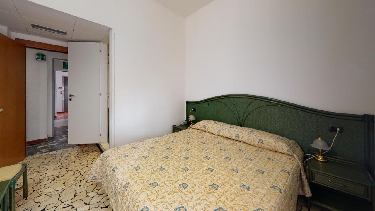 Hotel Zunino Spotorno Exteriör bild